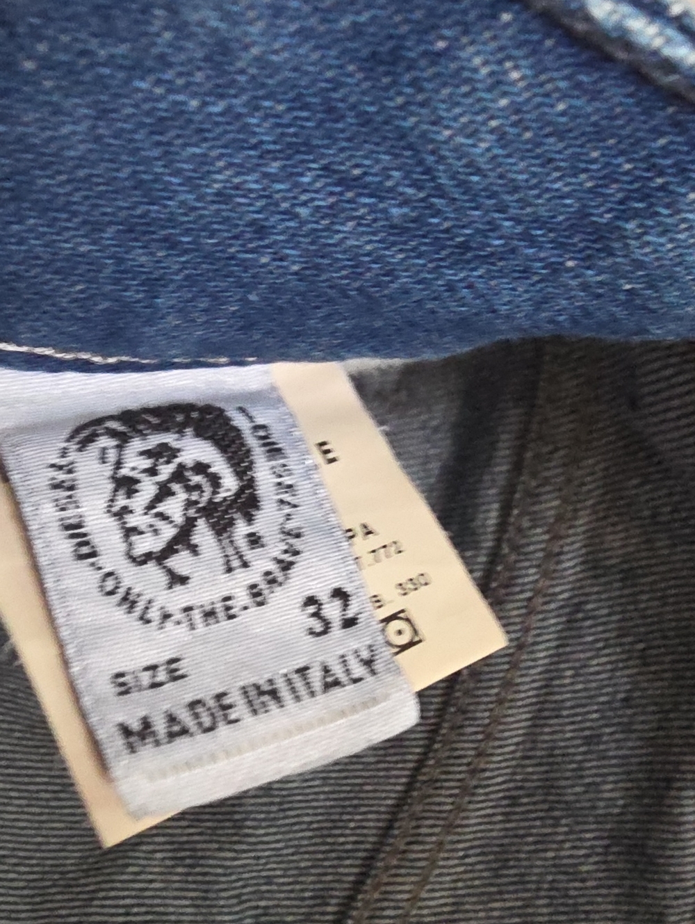 Diesel Men's Indigo Blue Straight Jeans RETRO 2003